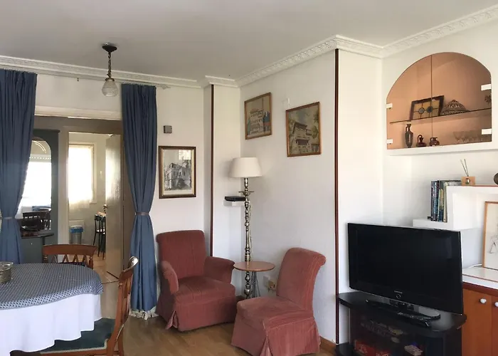 Amplio Piso Muy Luminoso Y Con Vistas Laredo