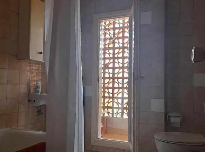 Apartamento Amplio Piso Muy Luminoso Y Con Vistas