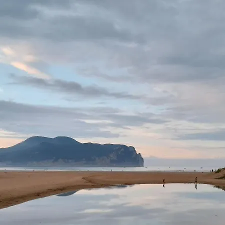 Amplio Piso Muy Luminoso Y Con Vistas Apartamento